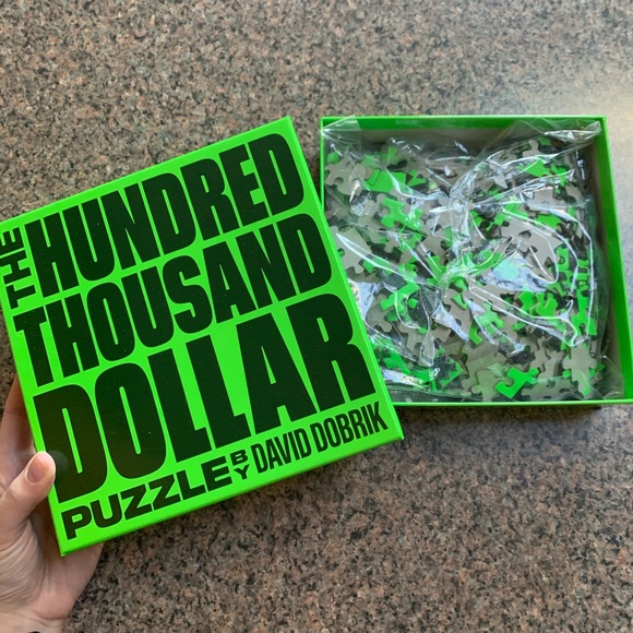 The hundred thousand dollar puzzle (David Dobrik) - Picture 2 of 3